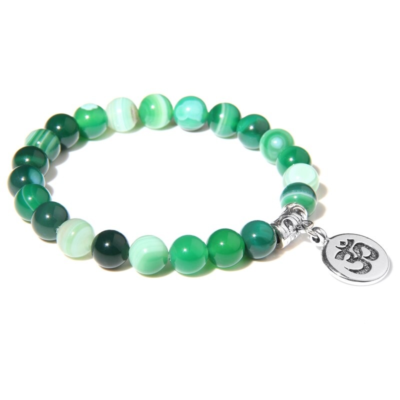 Bracelet bouddhiste Om̐ – perles d’agate vertes